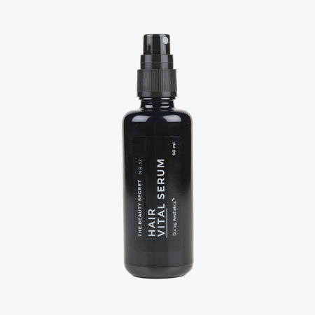 Eine Flasche N°17 Hair Vital Serum auf weißem Hintergrund.